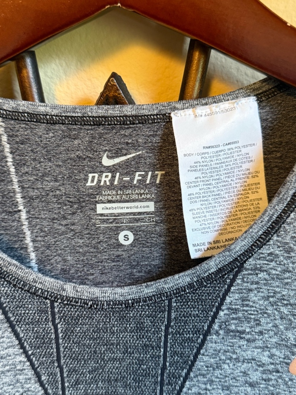 Nike Running Dri Fit Knit Lightweight Long Sleeve Shirt Women’s Small - Picture 4 of 5